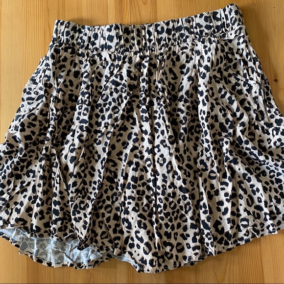 NWOT Torrid Cheetah Skirt - Picture 1 of 8
